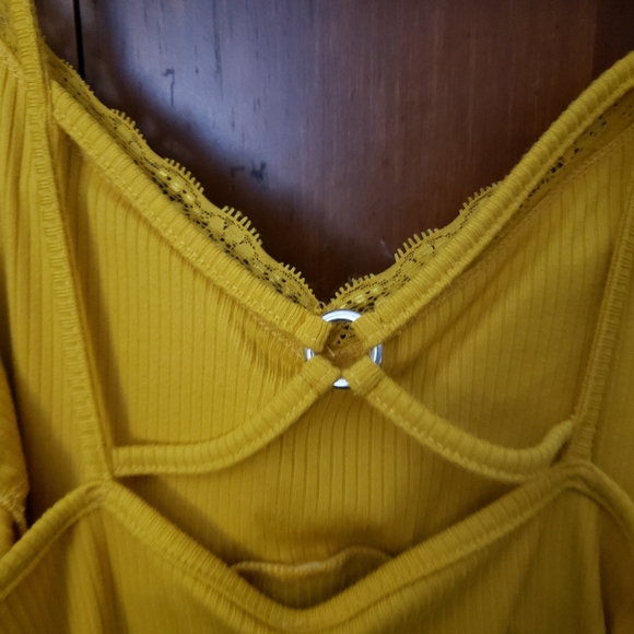 Top - Picture 3 of 4